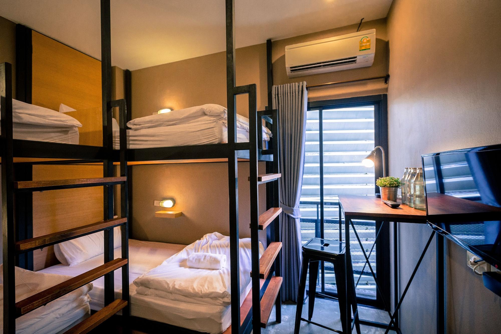 Auberge de jeunesse Srisuksant Square Krabi town